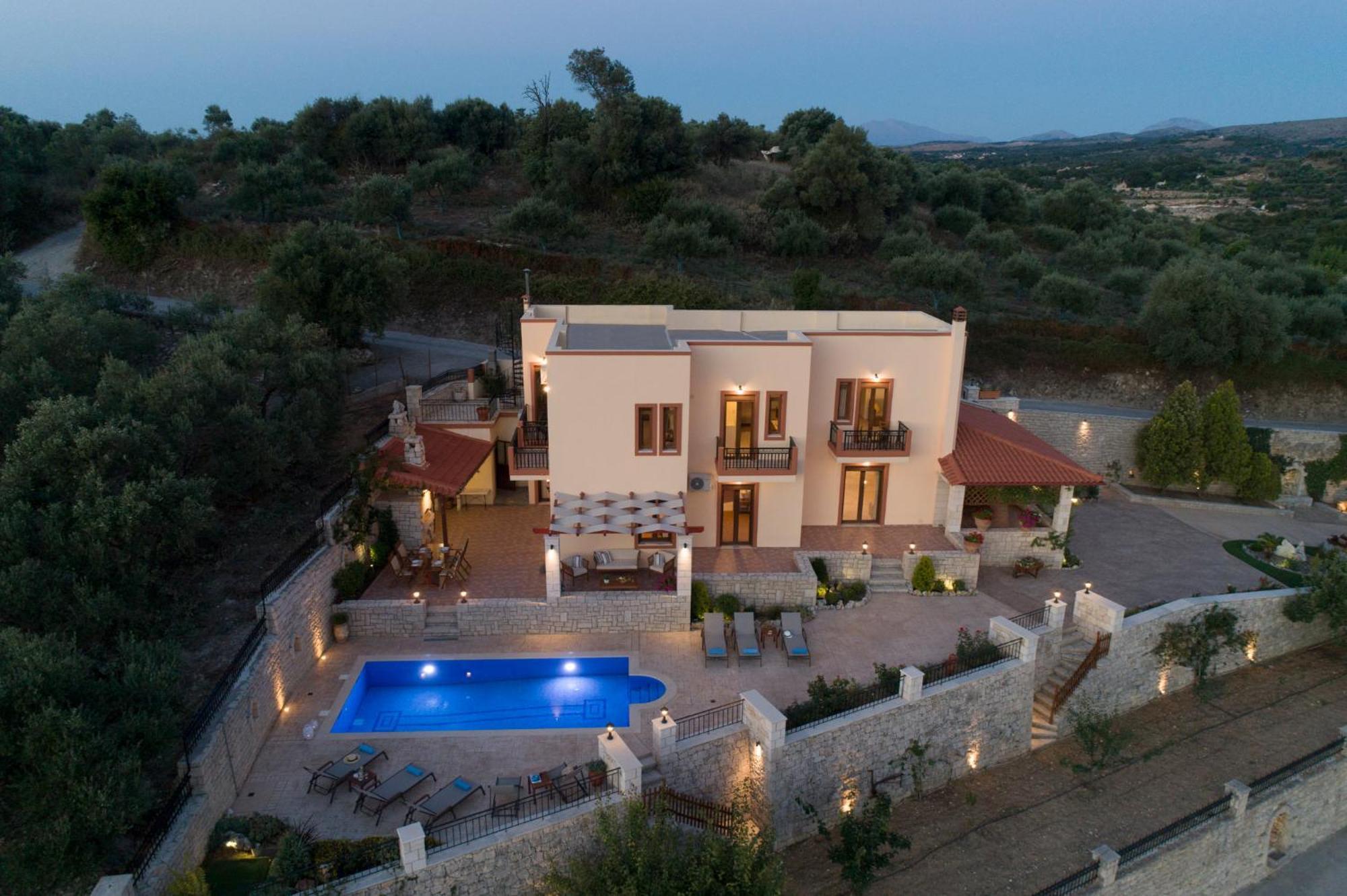 Ageri Traditional Villa Aryiroúpolis 외부 사진