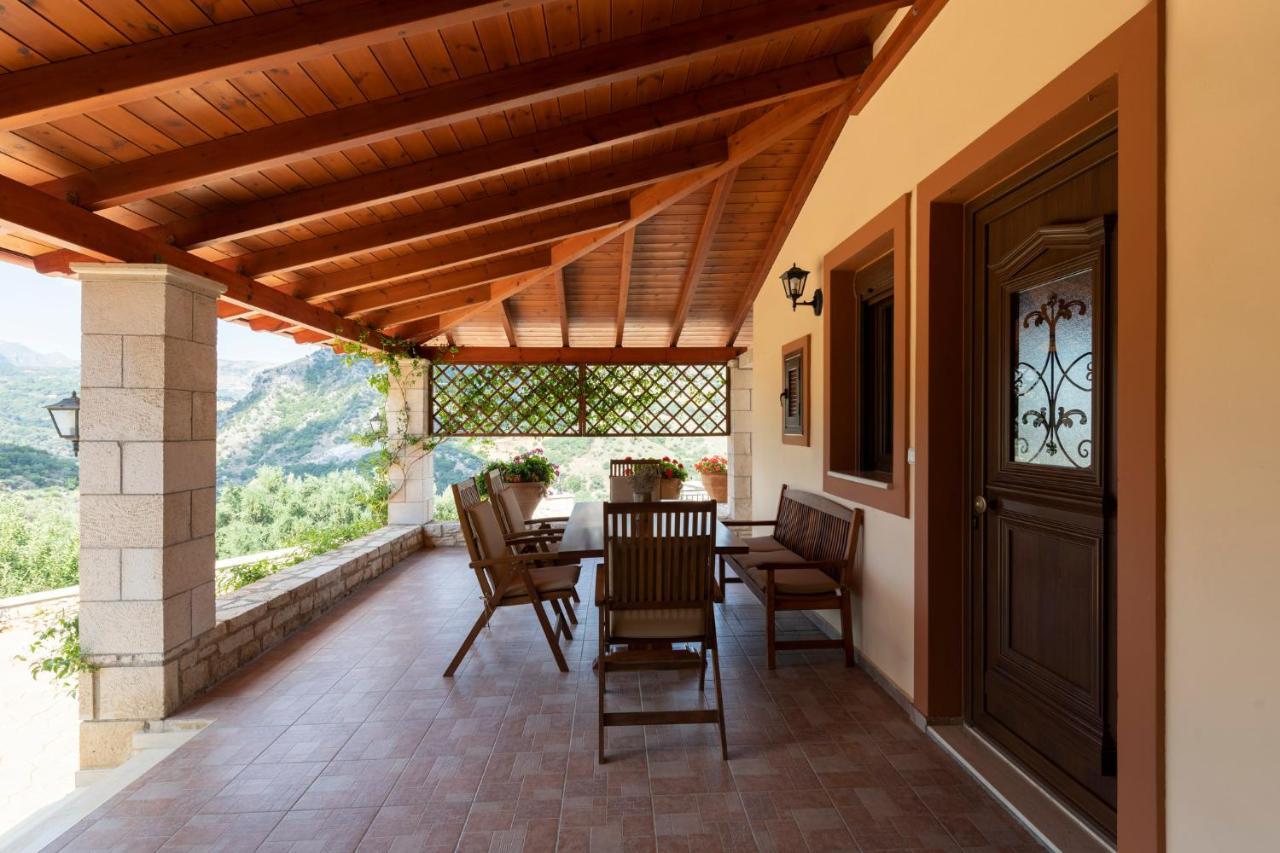 Ageri Traditional Villa Aryiroúpolis 외부 사진