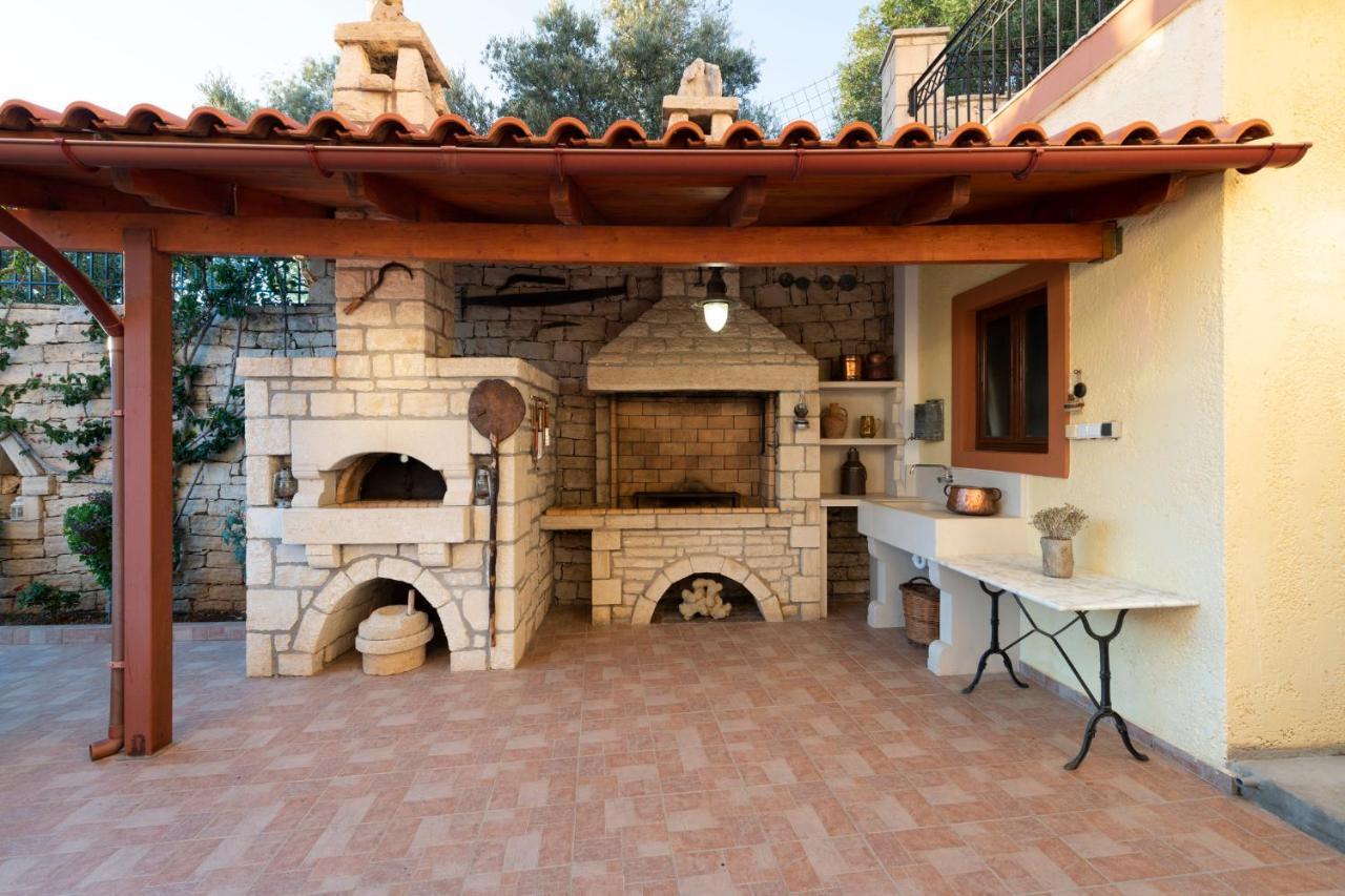 Ageri Traditional Villa Aryiroúpolis 외부 사진